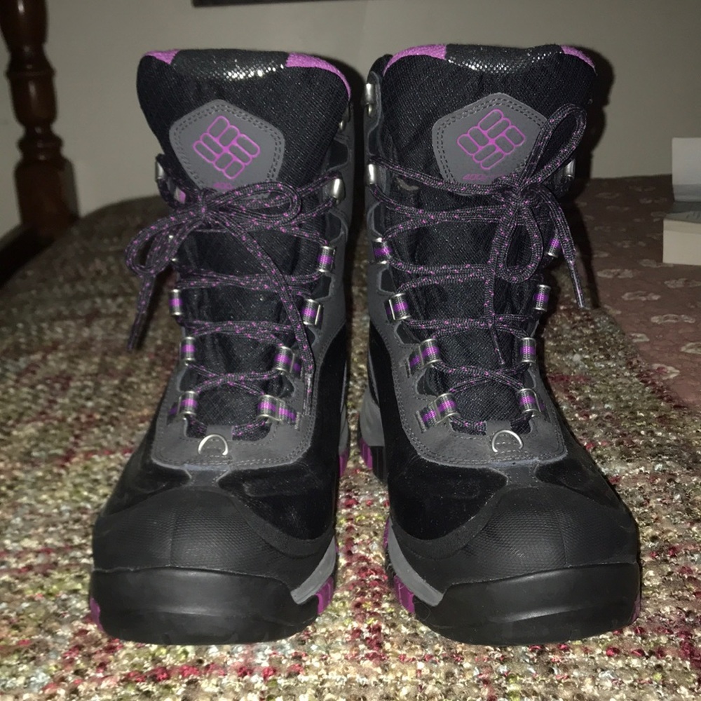 COLUMBIA SNOW BOOTS